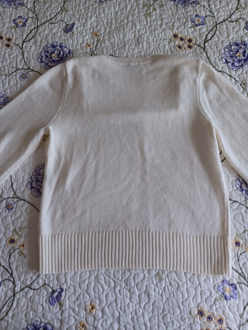 Talbots Women’s Cream Ruffled Yoke Sweater size L - Picture 8 of 15
